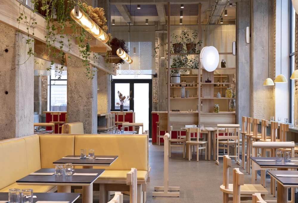 Top Restaurant Furniture Design Trends Shaping UK Hospitality Spaces