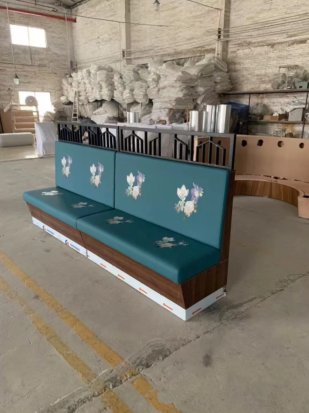 Restaurant Booth Seating Dimensions & Layout Guide