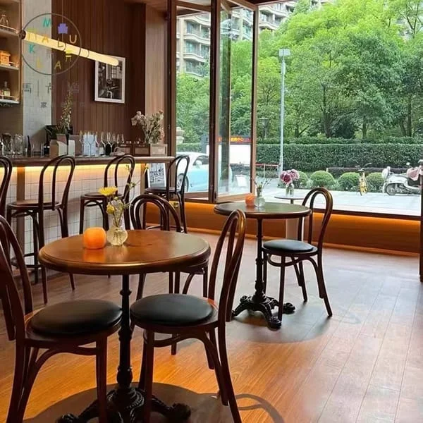 Cafe solid wood tables and chairs manufacturer